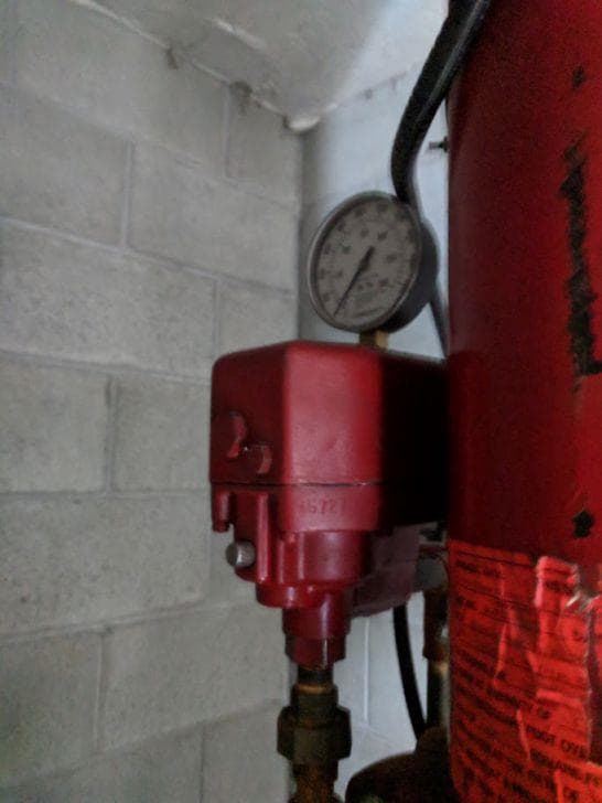 Dry sprinkler system accelerator shut off